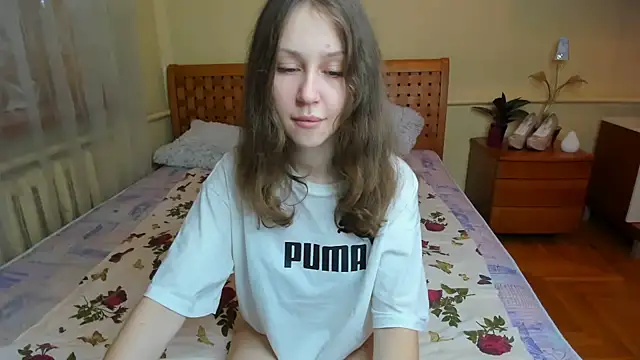 AfinaCutie online show from November 2025 01:44:02 PM