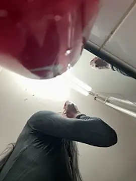 tamarabigass1 online show from April 2026 07:30:01 PM