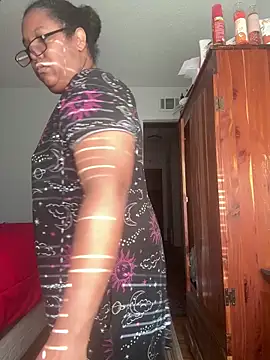 Snapshot of ebonyred chatting on December 2025 01:59:02 PM ebonyred online show from December 2025 01:59:02 PM