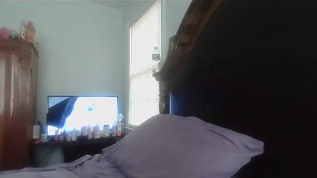 Snapshot of ebonyred chatting on May 2026 01:26:02 PM ebonyred online show from May 2026 01:26:02 PM