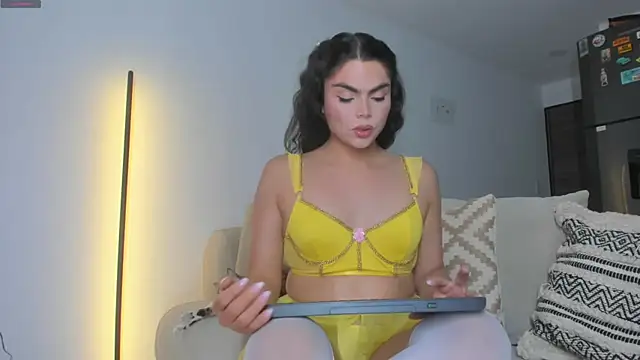 cheryl blossom69 online show from April 2026 12:39:01 AM