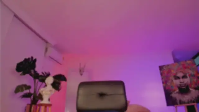 Taylor  foxxx online show from January 2025 04:12:01 AM