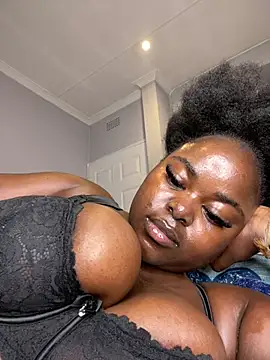 Honeycoco0211 online show from January 2026 12:16:01 AM