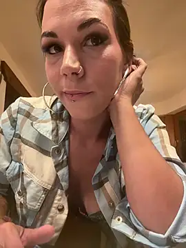 Snapshot of Lady_Knaller chatting on June 2026 08:07:02 PM Lady Knaller online show from June 2026 08:07:02 PM