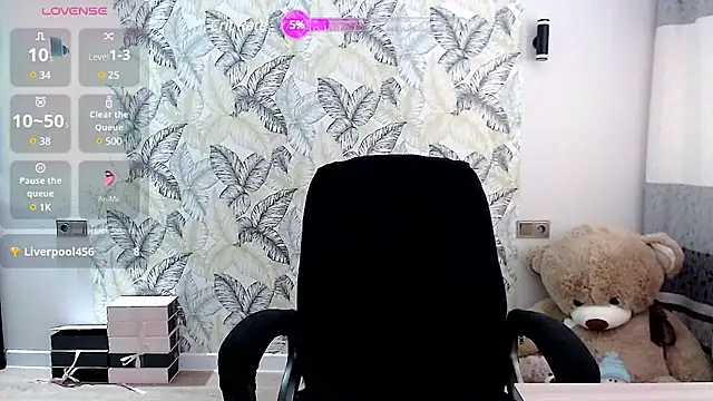 Snapshot of Marmalade_Fox chatting on February 2025 04:35:02 AM Marmalade Fox online show from February 2025 04:35:02 AM