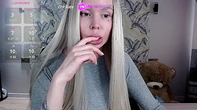 Snapshot of Marmalade_Fox chatting on March 2025 07:34:02 AM Marmalade Fox online show from March 2025 07:34:02 AM