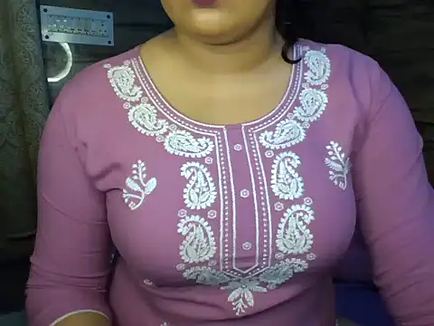 Trezza online show from September 2025 07:36:01 PM