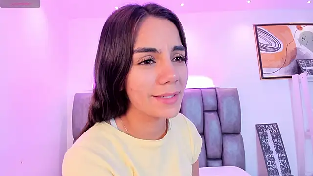 Snapshot of martina_mancini chatting on October 2025 01:23:02 PM martina mancini online show from October 2025 01:23:02 PM