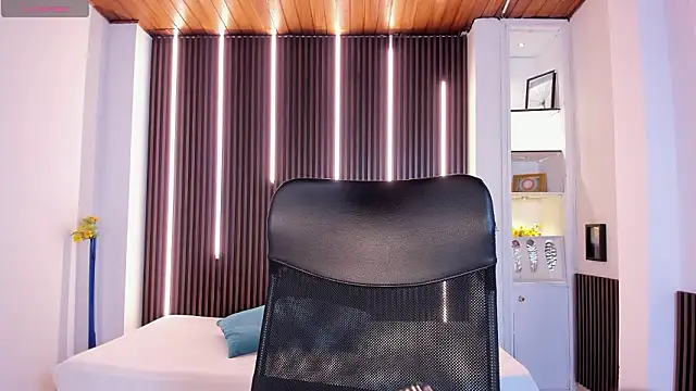 martina mancini online show from March 2026 11:59:02 AM