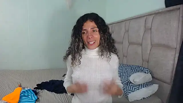 Snapshot of Nadia_Monroe chatting on December 2024 11:37:02 PM Nadia Monroe online show from December 2024 11:37:02 PM