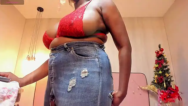 ShairaCoxx online show from December 2024 01:13:02 PM