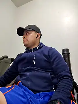 Potro23hotzen online show from December 2024 06:22:02 PM