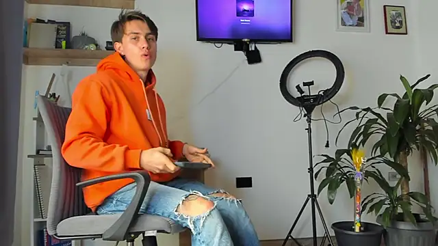 manucute 23  online show from January 2026 05:27:02 PM