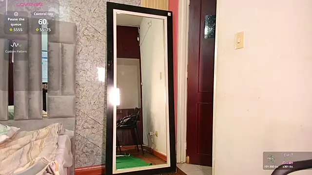 Snapshot of MiissBNasty chatting on October 2025 12:17:01 PM MiissBNasty online show from October 2025 12:17:01 PM