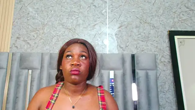 Snapshot of MiissBNasty chatting on December 2025 02:43:02 AM MiissBNasty online show from December 2025 02:43:02 AM