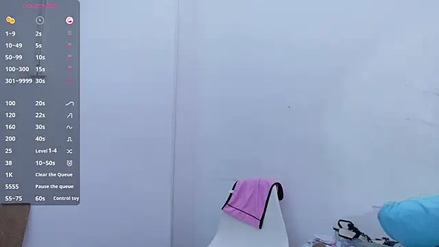 Snapshot of MiissBNasty chatting on December 2025 12:08:01 AM MiissBNasty online show from December 2025 12:08:01 AM