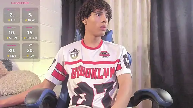 kleo helenos online show from November 2025 03:39:02 AM