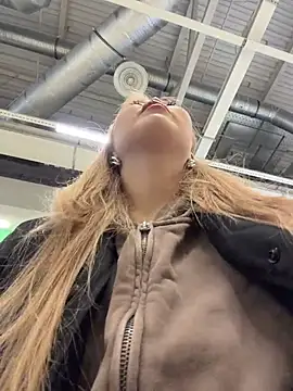 Aiko Yumi online show from April 2026 03:39:01 PM