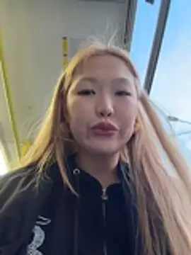 Aiko Yumi online show from April 2026 04:57:02 PM