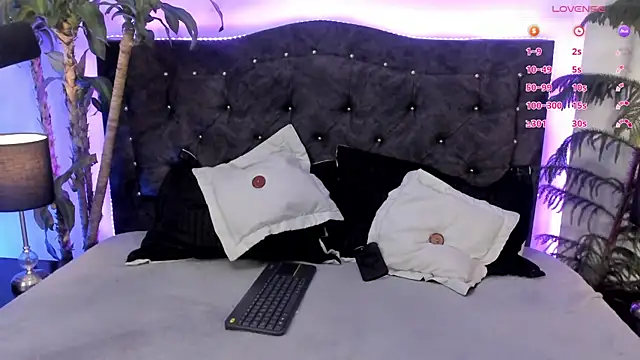 Snapshot of candy_canne__ chatting on January 2025 04:16:02 AM candy canne   online show from January 2025 04:16:02 AM