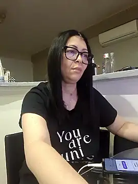 Milf Abigail online show from January 2026 01:52:02 AM