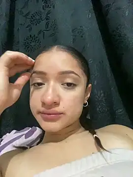 Snapshot of Alicia_ALICIA chatting on December 2024 11:39:01 PM Alicia ALICIA online show from December 2024 11:39:01 PM