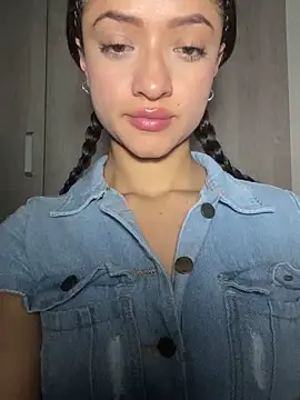 Snapshot of Alicia_ALICIA chatting on December 2024 01:08:01 AM Alicia ALICIA online show from December 2024 01:08:01 AM