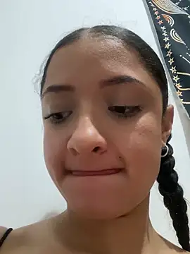 Snapshot of Alicia_ALICIA chatting on January 2025 08:37:02 PM Alicia ALICIA online show from January 2025 08:37:02 PM