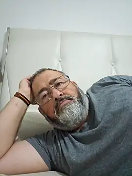 Snapshot of polla_calientes47 chatting on January 2025 07:29:01 PM polla calientes47 online show from January 2025 07:29:01 PM