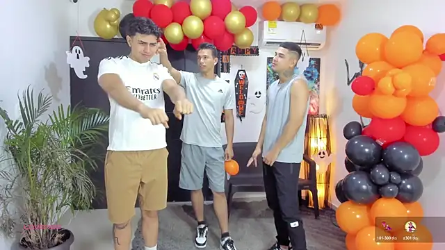 Snapshot of badguyss_bisex chatting on October 2025 11:20:02 AM badguyss bisex online show from October 2025 11:20:02 AM