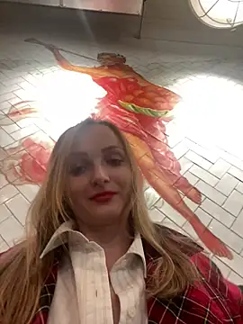 Snapshot of LadyTatiana_Madam chatting on December 2024 06:04:02 PM LadyTatiana Madam online show from December 2024 06:04:02 PM