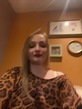 Snapshot of LadyTatiana_Madam chatting on March 2025 10:02:02 PM LadyTatiana Madam online show from March 2025 10:02:02 PM