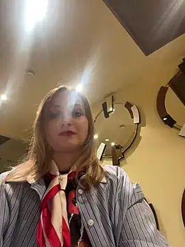 Snapshot of LadyTatiana_Madam chatting on November 2025 06:18:02 PM LadyTatiana Madam online show from November 2025 06:18:02 PM