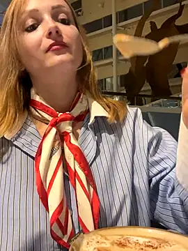 LadyTatiana Madam online show from November 2025 04:28:01 PM