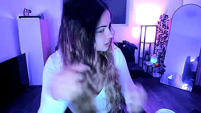 MelSaunders online show from November 2025 04:55:01 AM