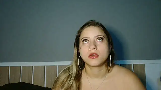 Snapshot of 520_Loirex_741 chatting on January 2025 01:09:02 AM 520 Loirex 741 online show from January 2025 01:09:02 AM