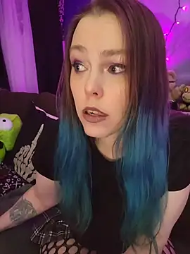 EverlyEster online show from February 2026 10:58:02 AM