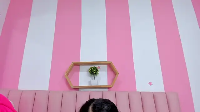 ISABELLA 020 online show from February 2026 12:11:01 PM