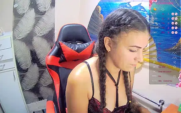 Snapshot of Catbaby32 chatting on September 2025 08:43:01 PM Catbaby32 online show from September 2025 08:43:01 PM