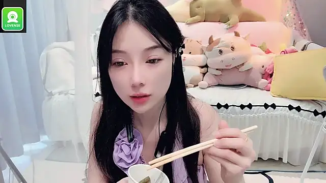 AKiKi711 online show from September 2025 04:45:01 AM