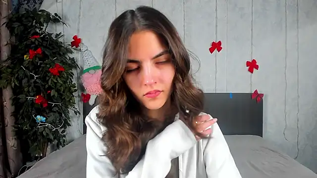 Snapshot of Milana_Crystal_ chatting on February 2026 07:47:02 AM Milana Crystal online show from February 2026 07:47:02 AM