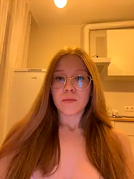 Eva Weyne online show from October 2025 07:22:01 PM