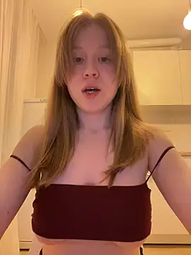 Snapshot of Eva_Weyne chatting on May 2026 08:27:01 PM Eva Weyne online show from May 2026 08:27:01 PM