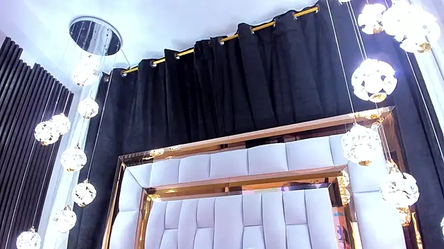 SarayRoyse online show from January 2026 07:29:01 PM