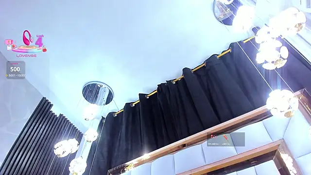 SarayRoyse online show from February 2026 07:36:01 PM