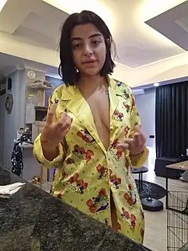 Snapshot of Esmertarcinim chatting on November 2025 11:21:02 AM Esmertarcinim online show from November 2025 11:21:02 AM