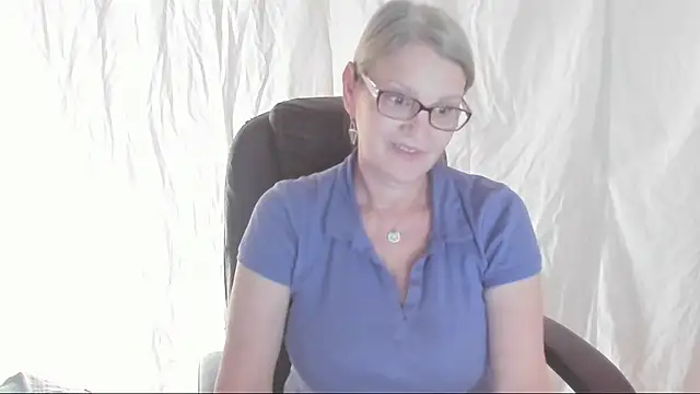 irinamaux online show from March 2025 07:49:02 AM