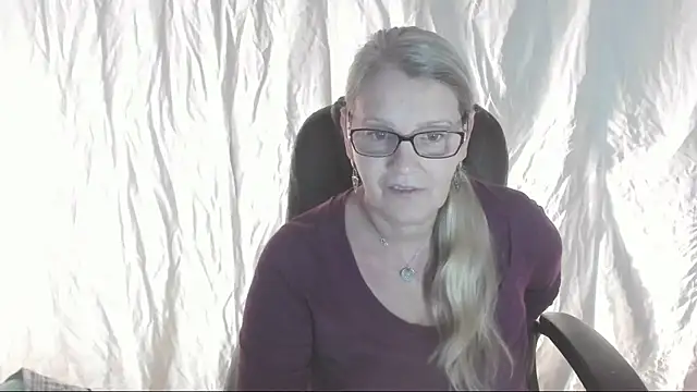 irinamaux online show from March 2025 05:55:02 AM