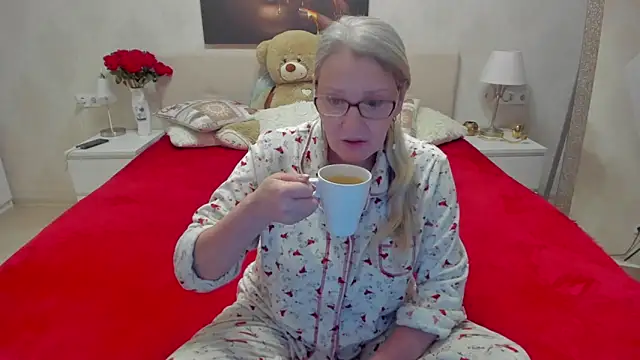 irinamaux online show from March 2025 04:21:02 AM