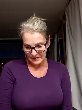 irinamaux online show from September 2025 12:36:02 AM